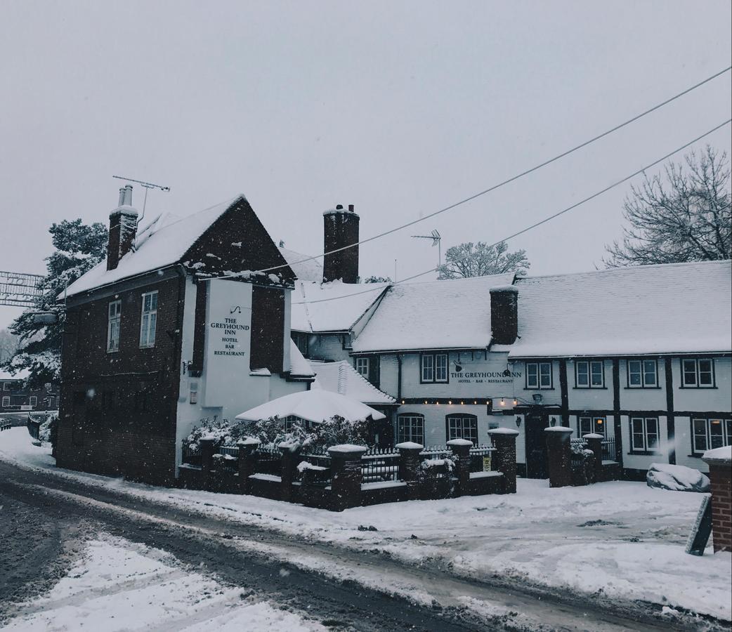 The Greyhound Inn Chalfont St Peter Kültér fotó